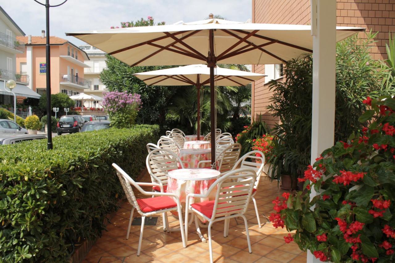 Hotel Driade sul mare Rimini Exterior foto
